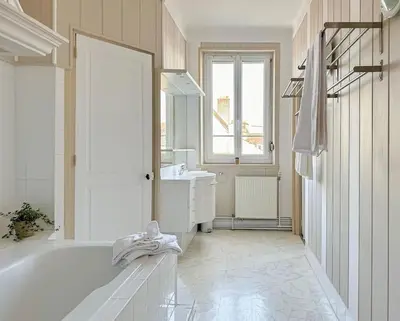 Salle de bains dans l'établissement Le Saint Jacques