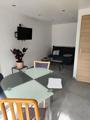 Télévision ou salle de divertissement dans l'établissement Appartement 6 personnes au calme à 25minutes de disney