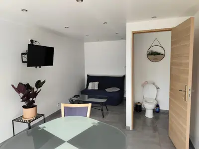 Télévision ou salle de divertissement dans l'établissement Appartement 6 personnes au calme à 25minutes de disney