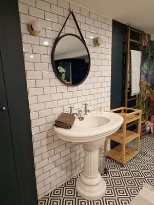Salle de bains dans l'établissement Les 9 Portes Coulommiers