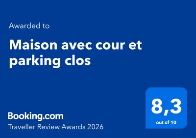 Certificat, récompense, panneau ou autre document affiché dans l'établissement Maison avec cour et parking clos