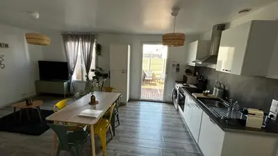 Cuisine ou kitchenette dans l'établissement Chez Brunella Reims centre avec parking