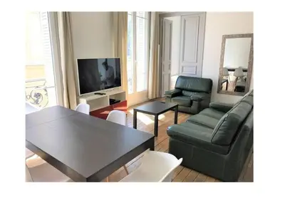Télévision ou salle de divertissement dans l'établissement Le Cours Langlet A