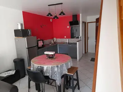 Cuisine ou kitchenette dans l'établissement la porte du Champagne