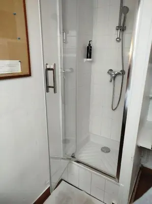 Salle de bains dans l'établissement Studette Vesle 3