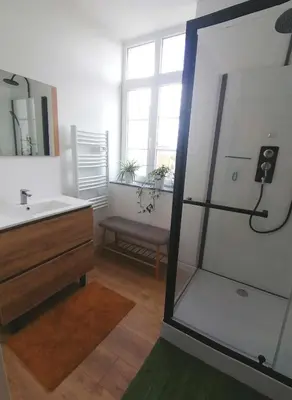 Salle de bains dans l'établissement Le relais Napoléon