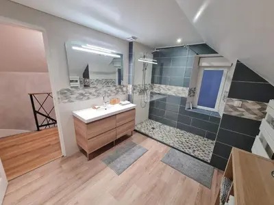 Salle de bains dans l'établissement Charmante Maison centre-ville avec terrasse !