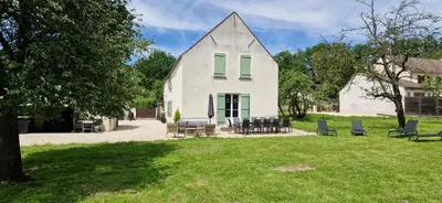 Jardin de l'établissement Maison avec grand jardin, la Celle-sur-Morin