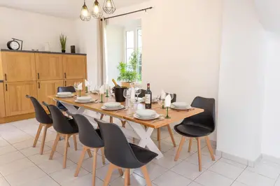 Boissons dans l'établissement Maison avec grand jardin, la Celle-sur-Morin