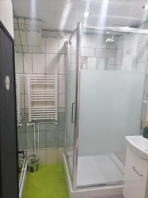 Salle de bains dans l'établissement Chez Fabiola et Alain