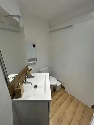 Salle de bains dans l'établissement Le Charmant Créneau Basilique