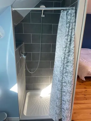 Salle de bains dans l'établissement Maison a 3 minutes de soissons