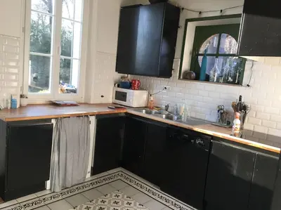 Cuisine ou kitchenette dans l'établissement Maison ancienne de 170 m2
