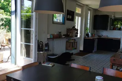 Cuisine ou kitchenette dans l'établissement Maison ancienne de 170 m2