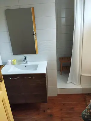 Salle de bains dans l'établissement Le vieux tilleul