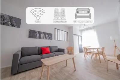 Coin salon dans l'établissement L'Ange au Sourire - Cathédrale - 3 appartements
