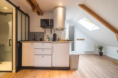 Cuisine ou kitchenette dans l'établissement Le cocon, studio pour 2 personnes