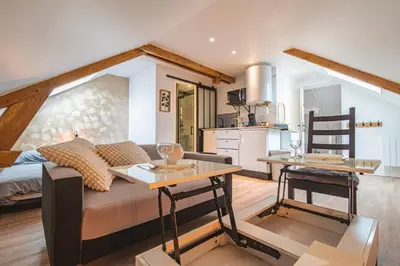 Cuisine ou kitchenette dans l'établissement Le cocon, studio pour 2 personnes