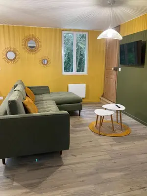 Coin salon dans l'établissement l'hirondelle