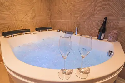 Boissons dans l'établissement L Envolé - Jacuzzi - Proche Gare et Centre ville