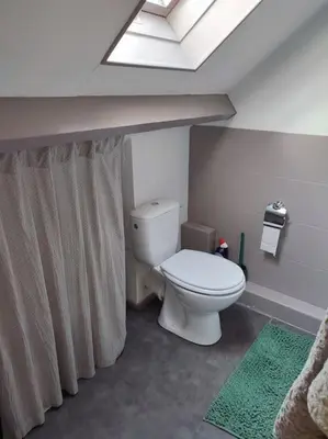 Salle de bains dans l'établissement Le petit château