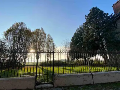 Jardin de l'établissement La Demeure de Marcy