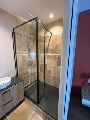 Salle de bains dans l'établissement La Mésange bleue