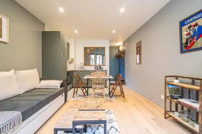 Coin salon dans l'établissement Millésime Duplex, Centre de Reims