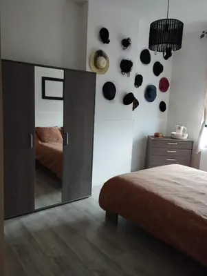Un ou plusieurs lits dans un hébergement de l'établissement Appartement GUISE Familistere