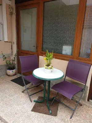 Coin salon dans l'établissement Chez Chantal à Ay