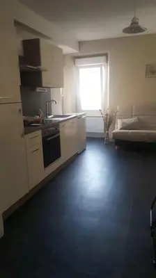 Cuisine ou kitchenette dans l'établissement Chez Chantal à Ay
