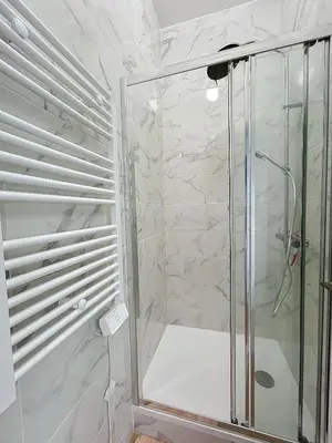 Salle de bains dans l'établissement Pressoir