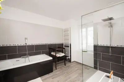 Salle de bains dans l'établissement Comme chez soi en Champagne