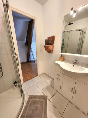 Salle de bains dans l'établissement La Champenoise 4 voyageurs