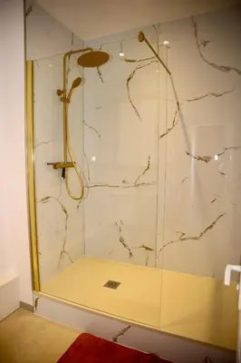 Salle de bains dans l'établissement Au cœur du Boulingrin