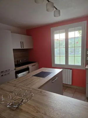 Cuisine ou kitchenette dans l'établissement La longère