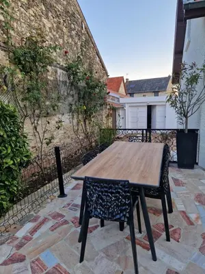 Terrasse ou espace extérieur de l'établissement La longère