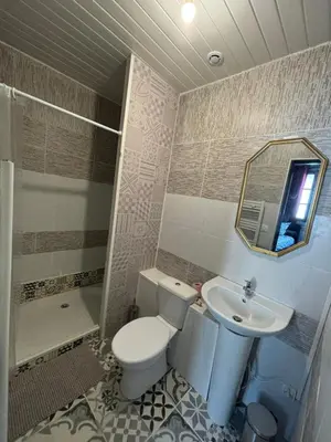 Salle de bains dans l'établissement Chambre d hôtes Arcis sur Aube