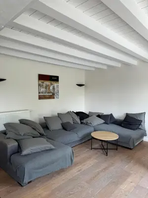 Coin salon dans l'établissement Maison avec Piscine, Jacuzzi et grand Jardin à 1h de Paris