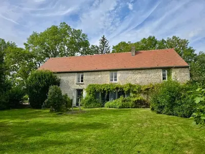 Jardin de l'établissement Grand Ferme entièrement rénovée - 1h de Paris 8pax