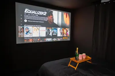 Télévision ou salle de divertissement dans l'établissement Cinéma Privé-Compiègne - Sitivia