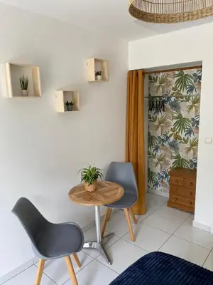 Coin salon dans l'établissement Chez Elise & JD