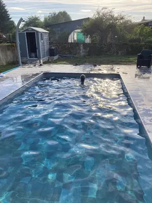 Piscine de l'établissement Maison vintage à Montdauphin ou située à proximité