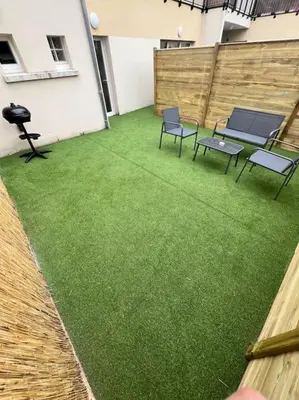 Jardin de l'établissement Chez Hugo