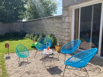 Jardin de l'établissement Carré Vintage, gîte années 50 avec jardin proche Laon