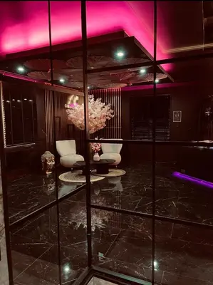 Coin salon dans l'établissement La Séduisante