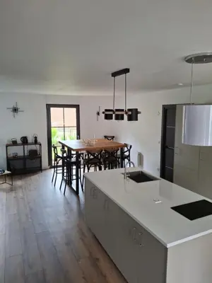 Cuisine ou kitchenette dans l'établissement La maison d'à côté Chambre 2