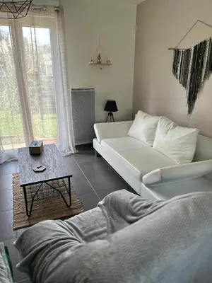 Coin salon dans l'établissement Maison à la campagne