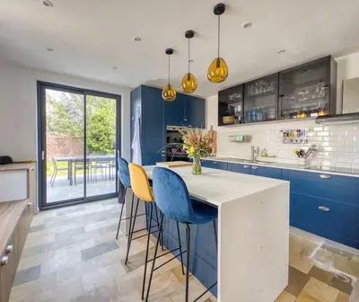 Cuisine ou kitchenette dans l'établissement Lampadaire du Martreuil Famille