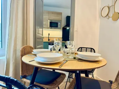 Cuisine ou kitchenette dans l'établissement Au Mélo' - Proche Gare & Centre